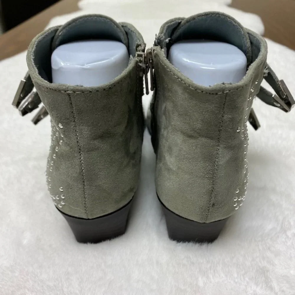 Qupid Olive Muni Studded Ankle Bootie, size‎ 7